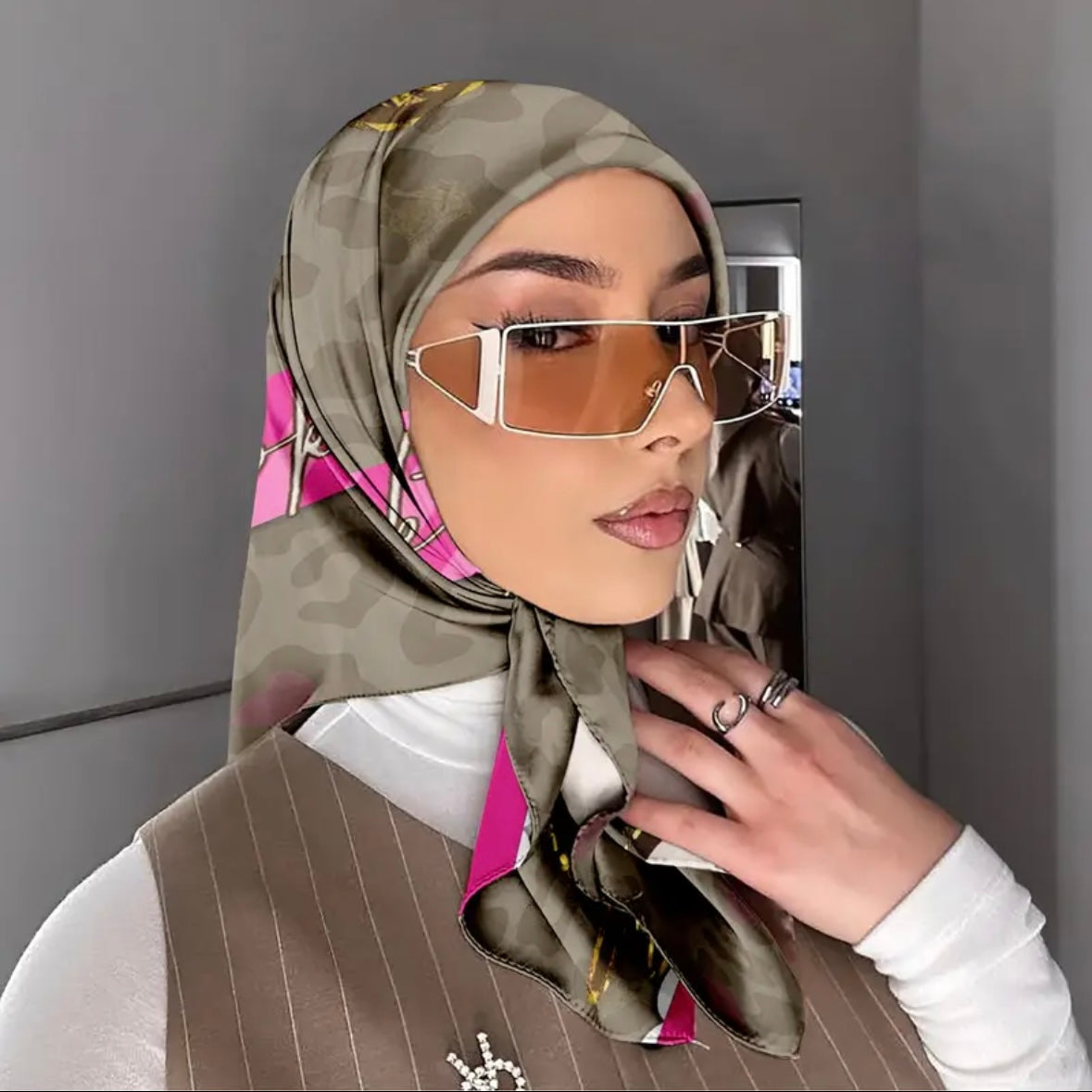 SANRIO HEAD SCARF