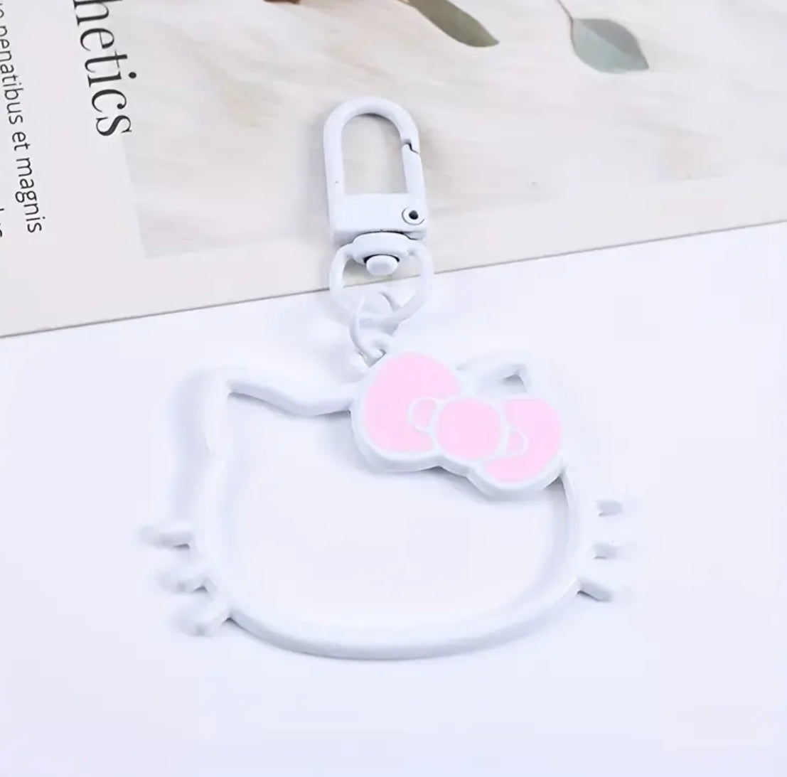 KITTY KEYCHAIN