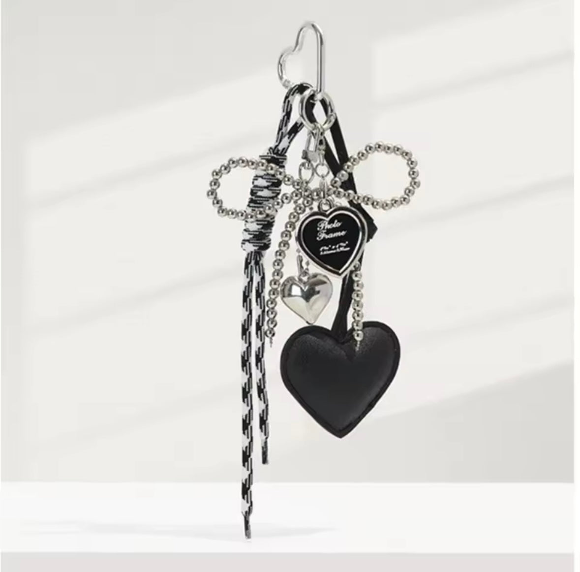 LOVERS KNOT CHAIN